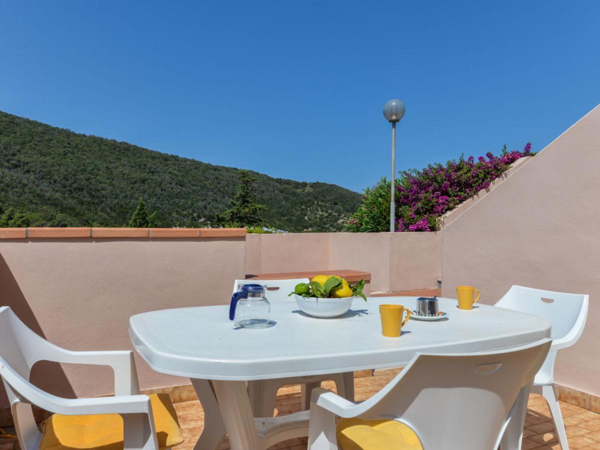 Apartment Cala Rossa-1 By Interhome Nisporto Eksteriør billede