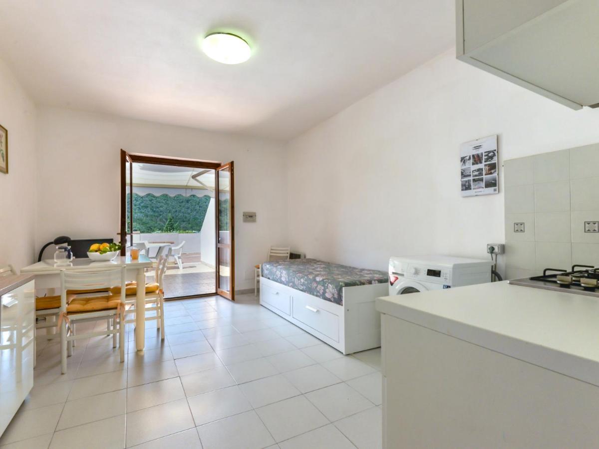 Apartment Cala Rossa-1 By Interhome Nisporto Eksteriør billede