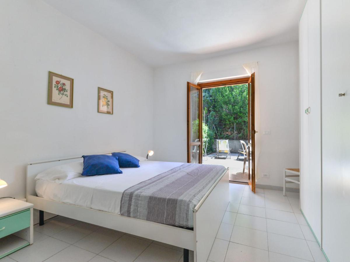 Apartment Cala Rossa-1 By Interhome Nisporto Eksteriør billede